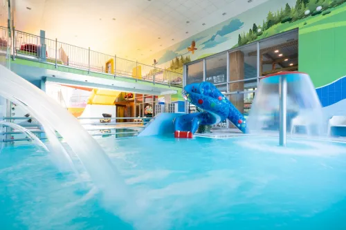 Vnútorný bazénový svet MiniMe Aqua fun so šmykľavkami